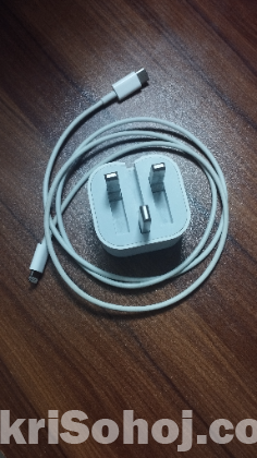 Apple 14 pro max Charger